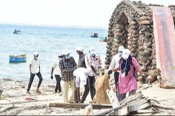 ராமேசுவரம், மண்டபம் கடற்கரையில் தூய்மைப் பணி