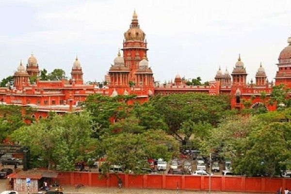 எம்எல்ஏ பதவியை ராஜினாமா செய்தவர்கள் இடைத்தேர்தலில் போட்டியிட தடை கோரிய வழக்கு