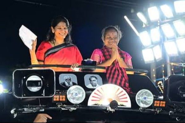 ஜனநாயக உரிமைகள், தமிழக நலனை காக்க திமுகவுக்கு வாக்களிக்க வேண்டும்