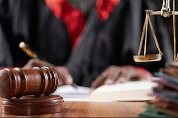 தனியார் விடுதியில் சேவை குறைபாடு: வாடிக்கையாளருக்கு ரூ.3.20 லட்சம் இழப்பீடு