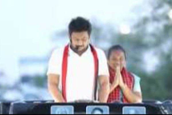 'விஜய்  நடிக்க தொடங்கிவிட்டார்' - உதயநிதி