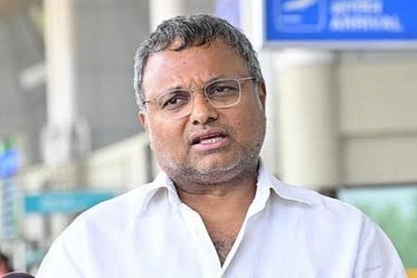 “நெடுஞ்சாலை துறை பலகைகளில் இந்தியில் எழுதியது திணிப்பு அல்ல” - கார்த்தி சிதம்பரம்