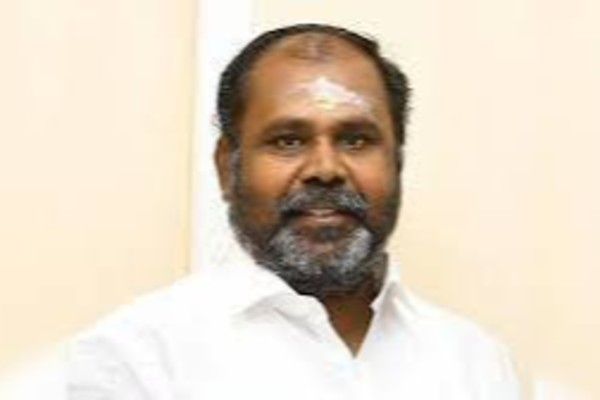 “அதிமுக முன்னாள் அமைச்சர்கள், எம்எல்ஏக்கள் விஜய்யை வட்டமிட இதுதான் காரணம்!”