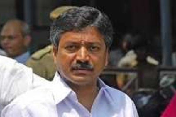 ‘மறப்போம், மன்னிப்போம்.. அதிமுகவில் சசிகலாவையும் இணைப்போம்!’ - சி.வி.சண்முகம்