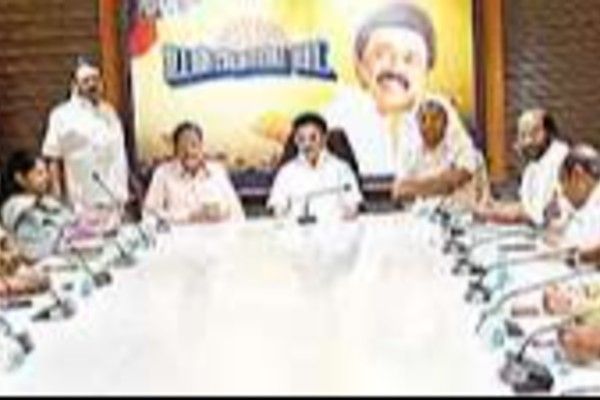 ‘முதுகில் குத்தும் காங்கிரஸுடன் இனி இணையமாட்டோம்’ - திமுக எம்பிக்கள்