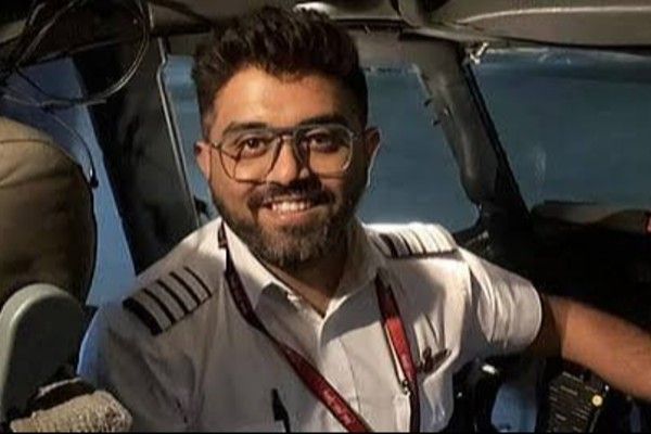 ‘ஃப்ளை துபாய்’ பைலட் ஸ்மித் மச்சாருக்கு அரசு விருது: குஜராத் முதல்வர் அறிவிப்பு!