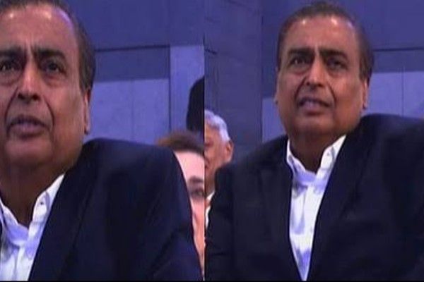 அனந்த் அம்பானியின் உரையால் கண் கலங்கிய முகேஷ் அம்பானி