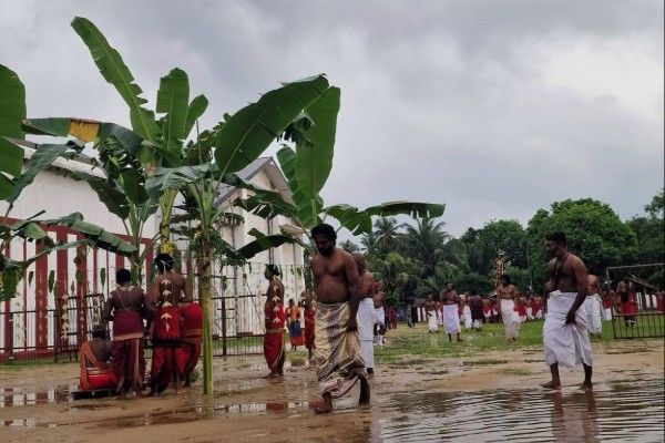 நல்லூர்க் கந்தன் ஆலயத்தில் மழைக்கு மத்தியிலும் மானம்பூ உற்சவம் 