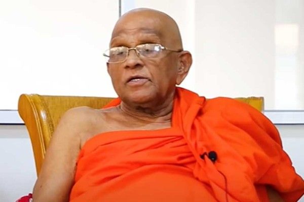 ஜனாதிபதி, பிரதமரை “பௌத்தர்கள்” என சுட்டிக்காட்டி முருத்தெட்டுவே ஆனந்த தேரர் விசனம்