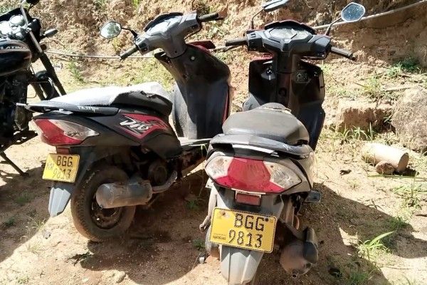 ஒரே பதிவு இலக்கத்தைக் கொண்ட இரண்டு மோட்டார் சைக்கிள்கள் கண்டுபிடிப்பு!