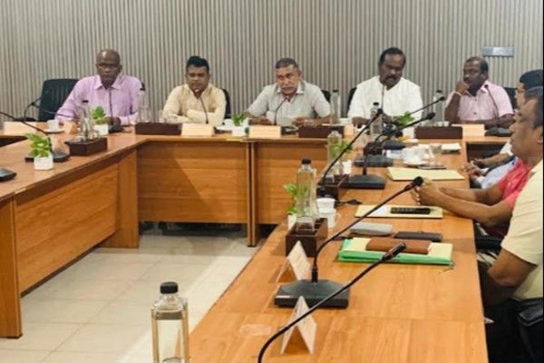 கீழ் மல்வத்து ஓயா நீர்த்தேக்கத் திட்டம் தொடர்பில் வவுனியாவில் விசேட கலந்துரையாடல்