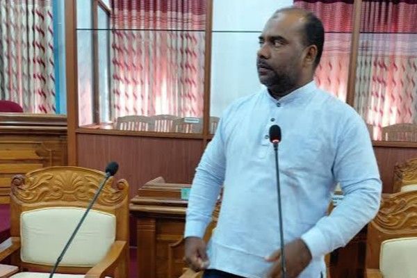 சம்மாந்துறையில் சிகை அலங்கார நிலையங்களுக்குக் கடுமையான சுகாதார விதிமுறைகள்!
