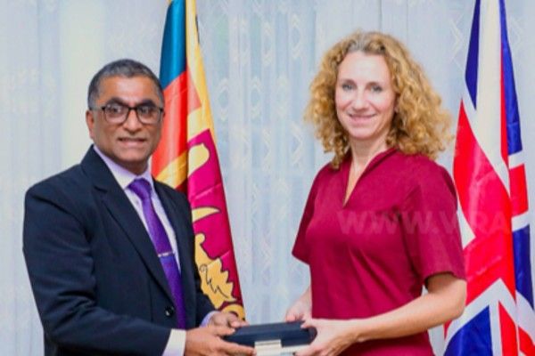 ஆளுநர், பிரித்தானிய பிரதி உயர்ஸ்தானிகர்கிடையே சந்திப்பு!