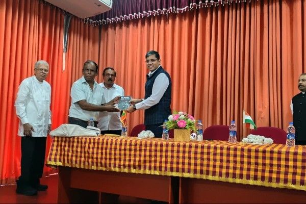 இந்திய தூதரக அதிகாரிகளின் சிறப்பு கொன்சியூலர் முகாம்