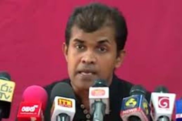 சந்தையை கட்டுப்படுத்துவது அரசாங்கமா, வர்த்தகர்களா?