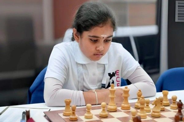 11 வயதில் மகளிர் கிராண்ட்மாஸ்டர் பட்டத்தை வென்றார் போதனா சிவானந்தன்!